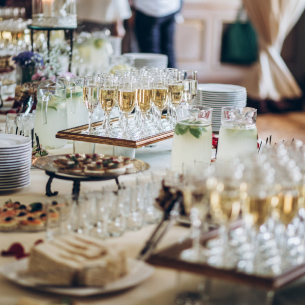 Champage-Glasses-Wedding-Reception